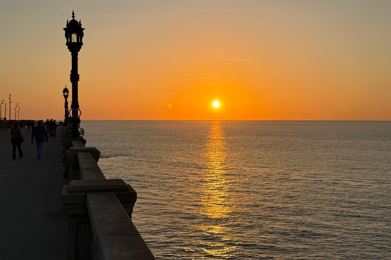 Cadiz: Guided Old Town Tour Cadiz: Guided Old Town Walking Tour