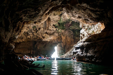 Yogyakarta: Jomblang Cave and Pindul Cave Adventure TourJogajakarta: Jaskinia Jomblang i wycieczka przygodowa do jaskini Pindul