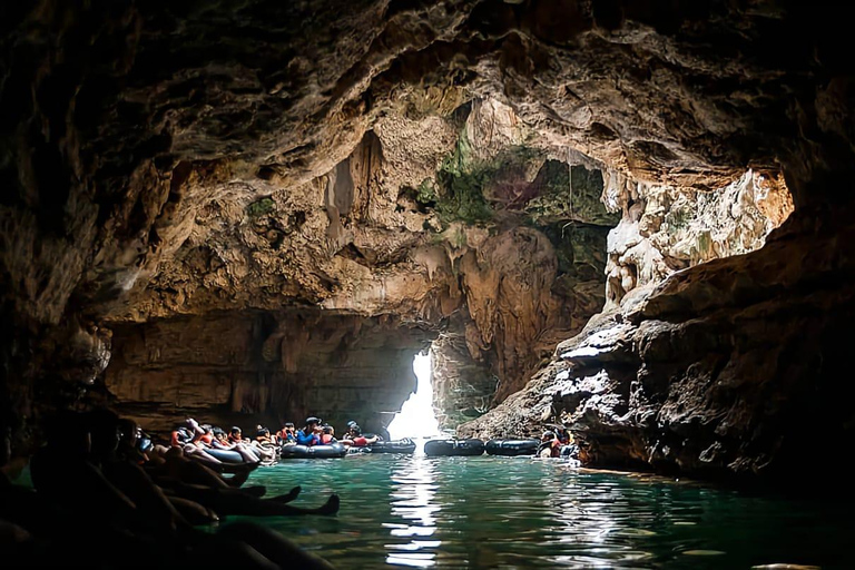 Yogyakarta : Jomblang Cave and Pindul Cave Adventure TourYogayakarta : Jomblang Grot en Pindul Grot Avontuurlijke Tour