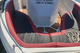 Okrug Gornji: Baracuda 545 Boat Rental with/without Skipper