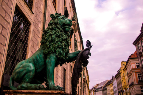 Munich: Old Town Highlights including Town Hall, Hofbräuhaus, Viktualienmarkt