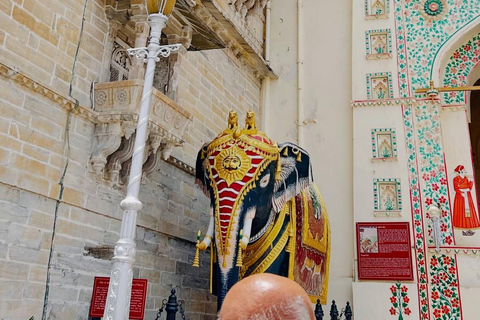 Udaipur City Palace Tour with Entry Ticket & Guide