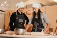 Budapest, Hungarian Chimney Cake Workshop - Housity