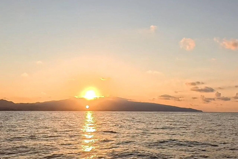 São Miguel: Sunset Boat Tour – Golden Light, Cliffs & Caves