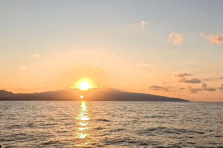 São Miguel: Sunset Boat Tour – Golden Light, Cliffs & Caves