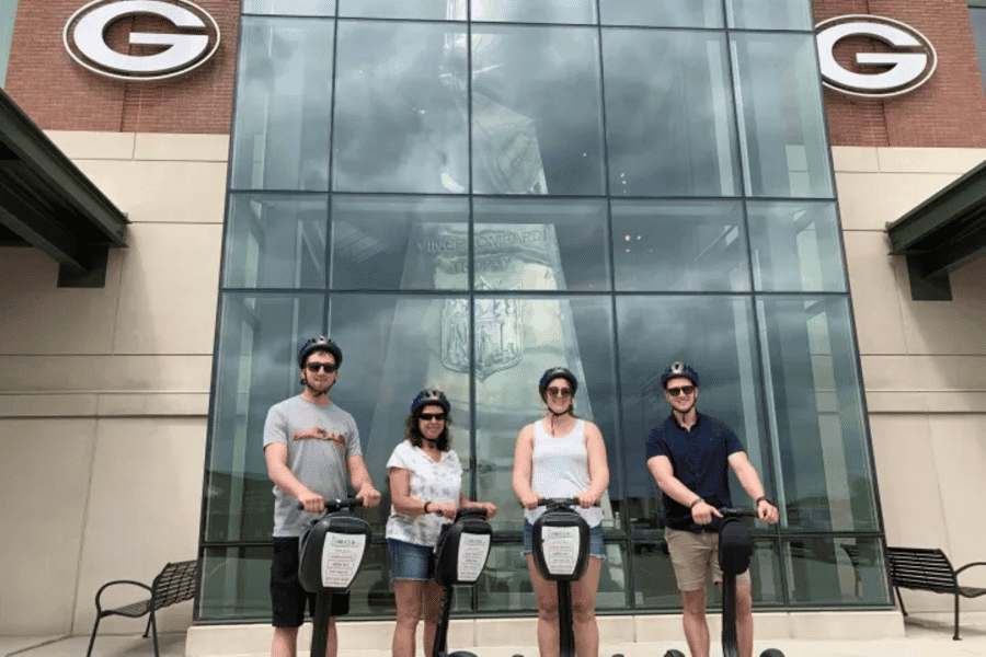 Green Bay: Stadion- & Titletown-Distrikt Segway-Tour. Foto: GetYourGuide