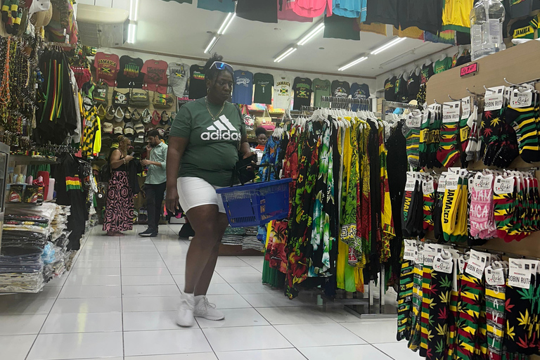 Montego Bay: Margaritaville & Shopping Private Tour