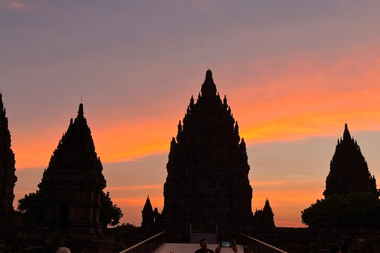 Yogyakarta: Prambanan Temple Sunset & Merapi Lava at Night All Include