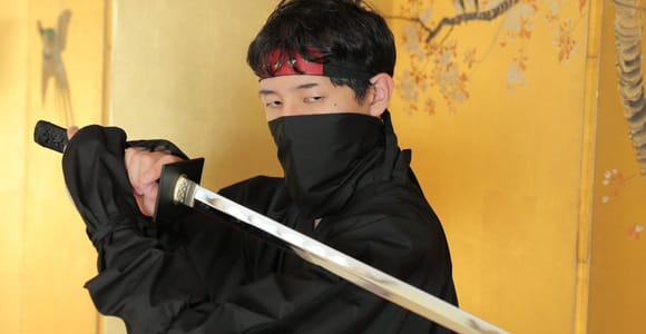 Kyoto : Kiyomizu-dera Temple : Ninja Indoor photoshoot
