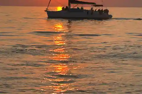 Héraklion : Tour en bateau au coucher du soleil sur l'île de Dia
