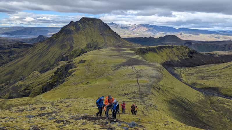 Exclusive Skógar-Fimmvörðuháls Day Hike