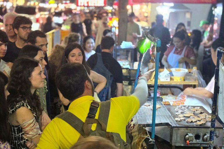 Bangkok: Street Food Tasting Tour at Night