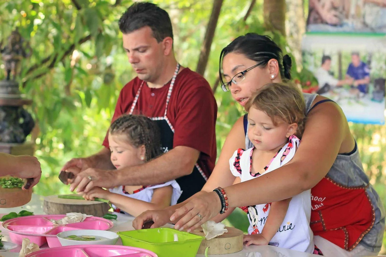 Krabi: Ya Thai evening Cooking Class with Transfer in Aonang Set Menu C