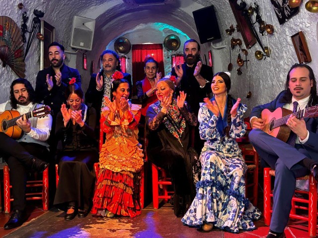 Visit Sacromonte Flamenco Show at Cuevas Los Tarantos Tickets in Granada, Spain