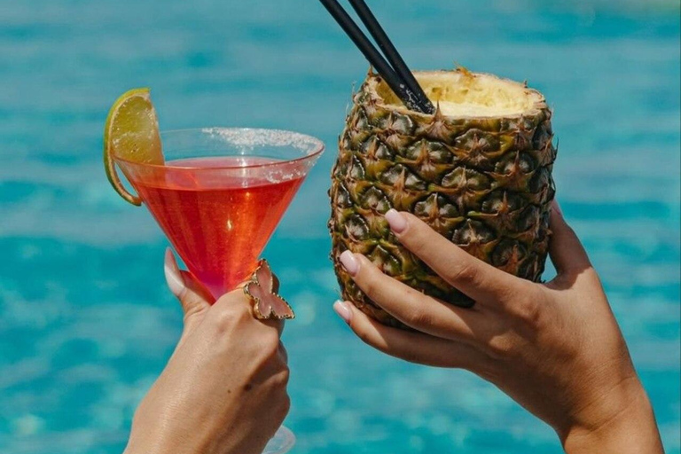 Baku Luxury BeachClub Experience withPremium Hotel Transfers