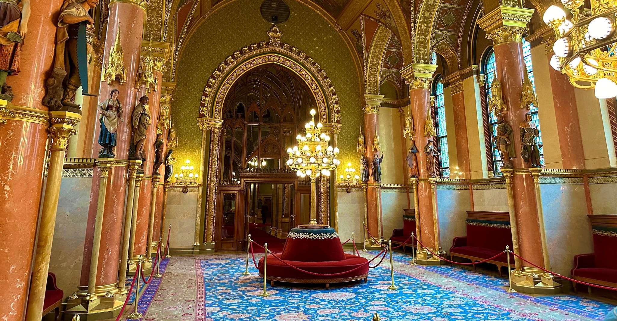 Budapest: Parliament Building Entry Ticket and Audio Guide photo 8