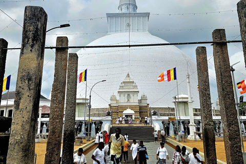 Sri Lanka: Cultural Triangle in 03-Days for Female Travelers