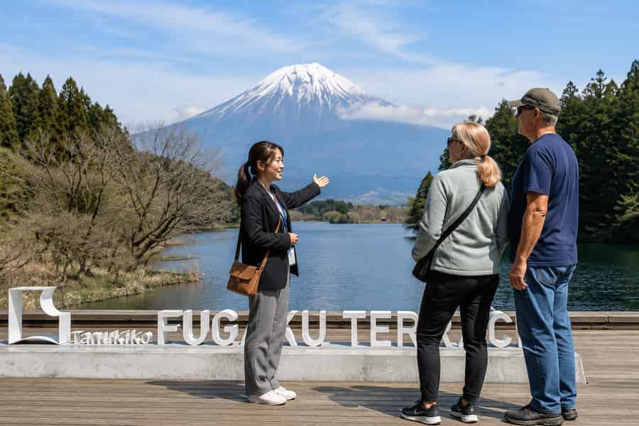 Autotour zum Fuji und zu den Shiraito-Wasserfällen ab Kreuzfahrthafen. Foto: GetYourGuide Autotour zum Fuji und zu den Shiraito-Wasserfällen ab Kreuzfahrthafen. Foto: GetYourGuide