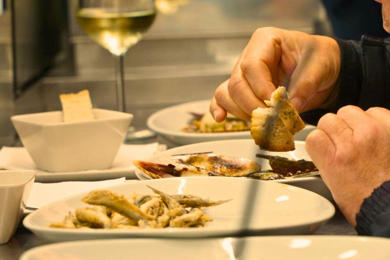Malaga: Local Tapas Tour into Real Andalusian Culture Malaga: Local Tapas Tour into Real Andalusian Culture -ITA