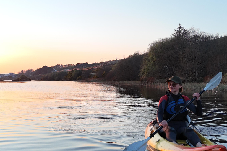 Donegal: Gita in kayak al tramonto sul lago Dunlewey