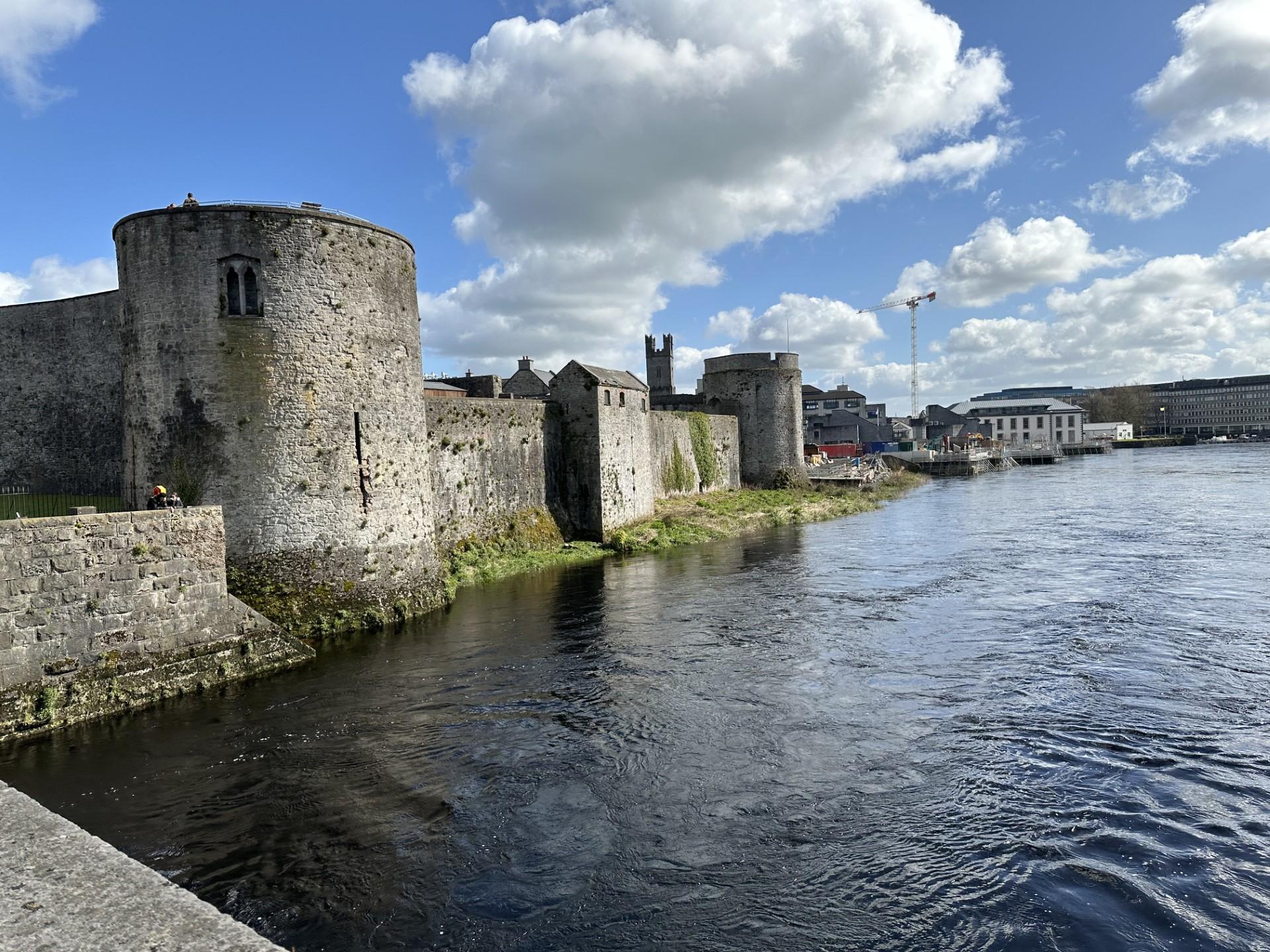 Limerick: Rundgang zum Vertrag von Limerick.