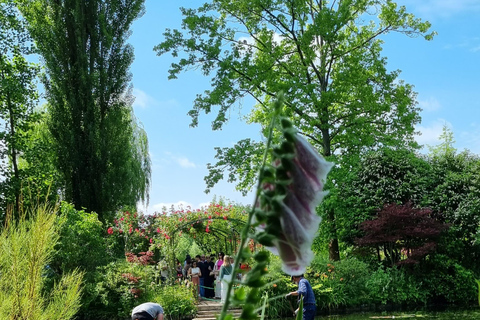 From Paris: Monet's Giverny House Private Tour