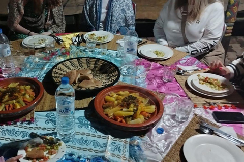 Agadir: cena marocchina con spettacolo e prelievo in hotelAgadir: spettacolo con cena marocchina e prelievo in hotel