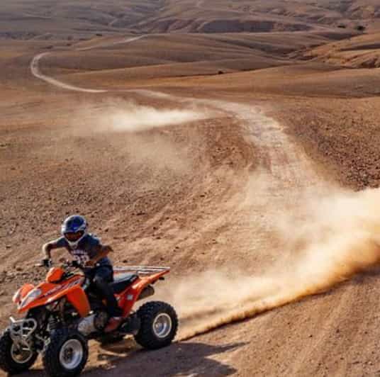 Dîner-spectacle dans le désert d'Agafay, 1 heure de quad et 20 minutes de balade à dos de chameau. - quad