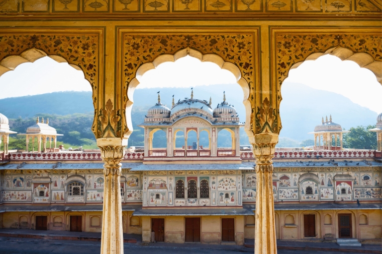 Hidden Gems of Jaipur with a local (Half Day Tour in AC Car)