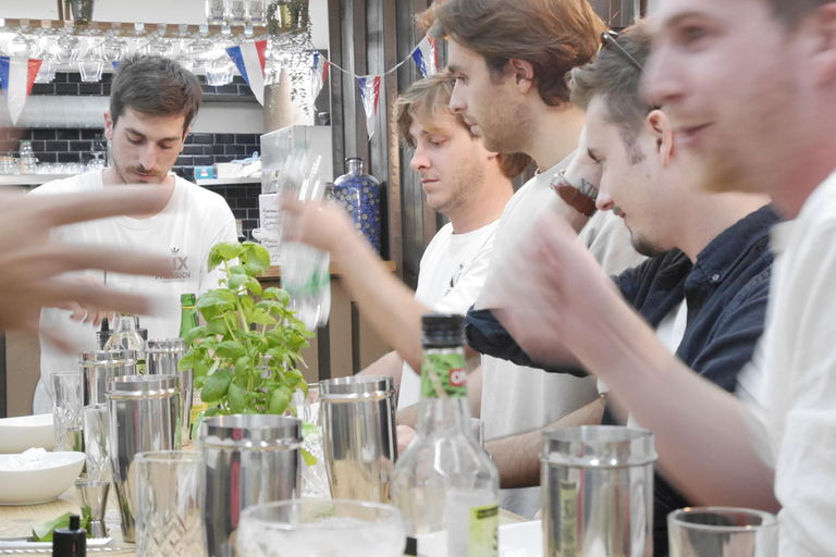 Aix en Provence: Atelier Cocktail dans un bar producteur