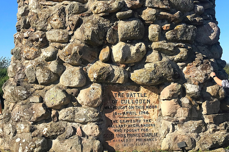 Inverness: Tour de medio día al Campo de Batalla de Culloden y Clava Cairns