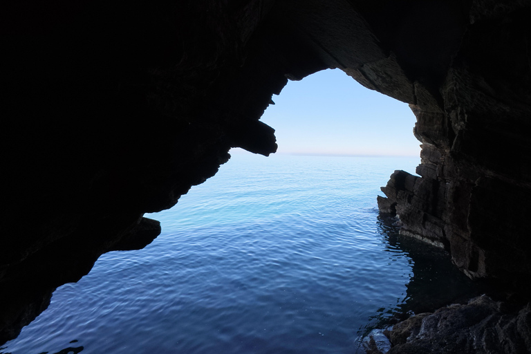 From Tunis: Korbous Trek, Hot Springs, and Sea Caves Tour