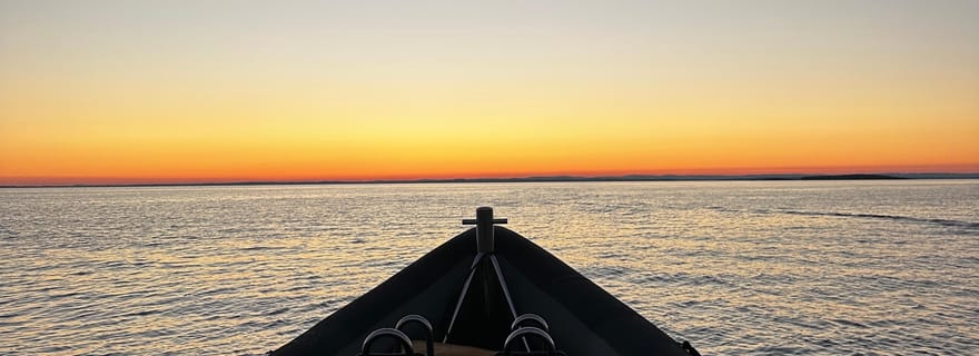 Tour en bateau avec visite d'un phare dans l'archipel magique