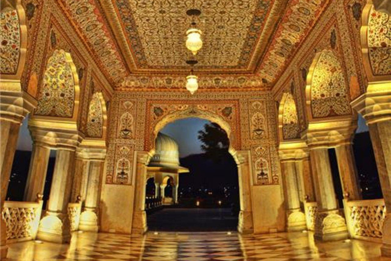 Agra: Private Same Day Jaipur Tour with Transfers & Lunch From Agra: Private Car & Guide for Tour (No Tickets & Lunch)