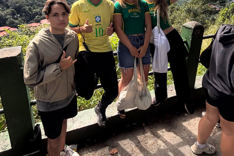 Rio de Janeiro: Private Rocinha Tour by Two Local Cousins