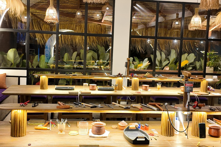 Uluwatu: corso di creazione di gioielli in argento con foto ricordoCorso di creazione di gioielli 8 grammi d'argento con foto ricordo