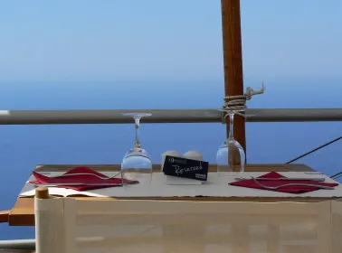 Privates Abendessen auf einem Segelboot in Taormina