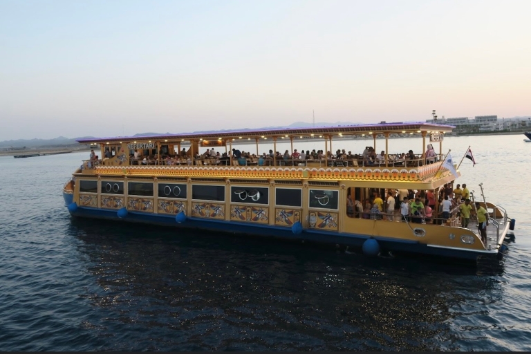 Marsa Alam: Nefertari Sunset Turtle Bay-cruise met dinerMarsa Alam: Nefertari Sunset Turtle Bay Cruise met diner