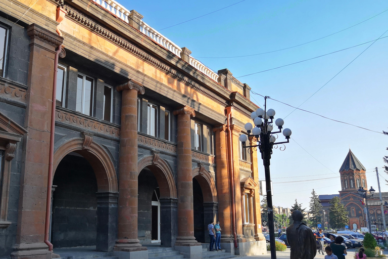 Yerevan: Gyumri, Black Fortress, and Harichavank Tour