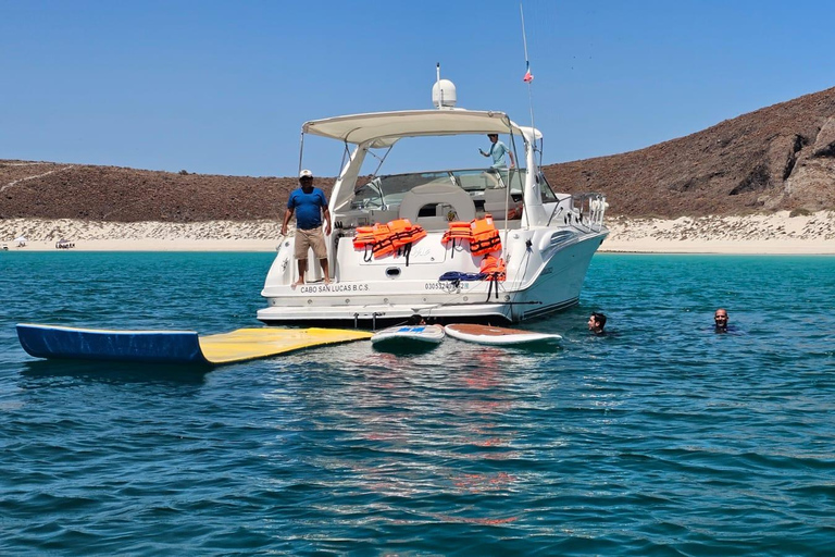 La Paz: Balandra Beach Luxury Yacht Charter Cruise