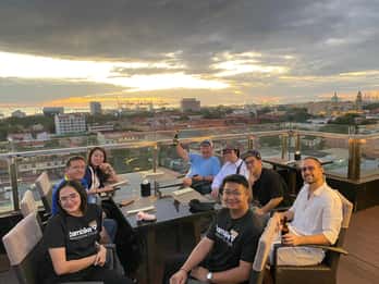 Manila: Geführte Bambus-Radtour bei Sonnenuntergang in Intramuros