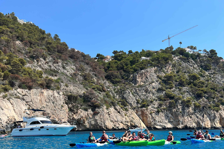 Kayak Granadella Excursión Guiada en Cuevas y Cala en Caló