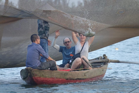 HoiAn: Sunset Fishing Boat Tour and BBQ Dinner with locals