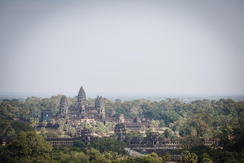 Passeio de balão em Angkor ao nascer ou ao pôr do sol e traslado de ida e volta