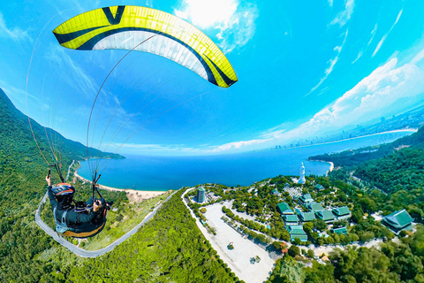 Volar en parapente y ver Da Nang desde arriba es maravilloso