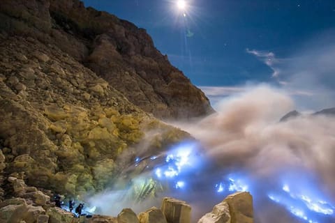 Surabaya/Malang: Waterfall, Bromo & Ijen 3-Day Tour to Bali