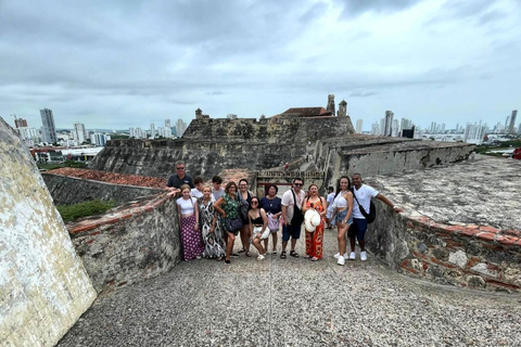 Visite à pied du château de San Felipe et de Getsemani avec billets