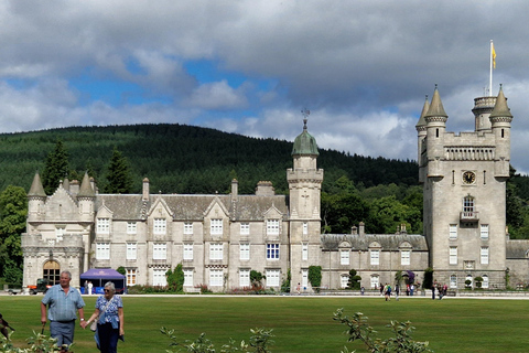 From Aberdeen: Balmoral Estate & Royal Deeside Tour