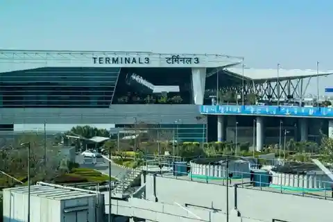 Delhi Airport: Private Transfer to/from New Delhi and NCR