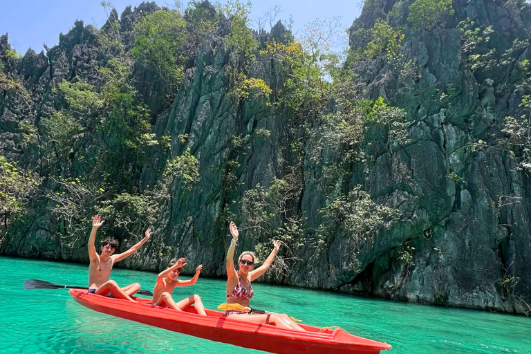 Coron: Private Boat Tour with Local Market Experience